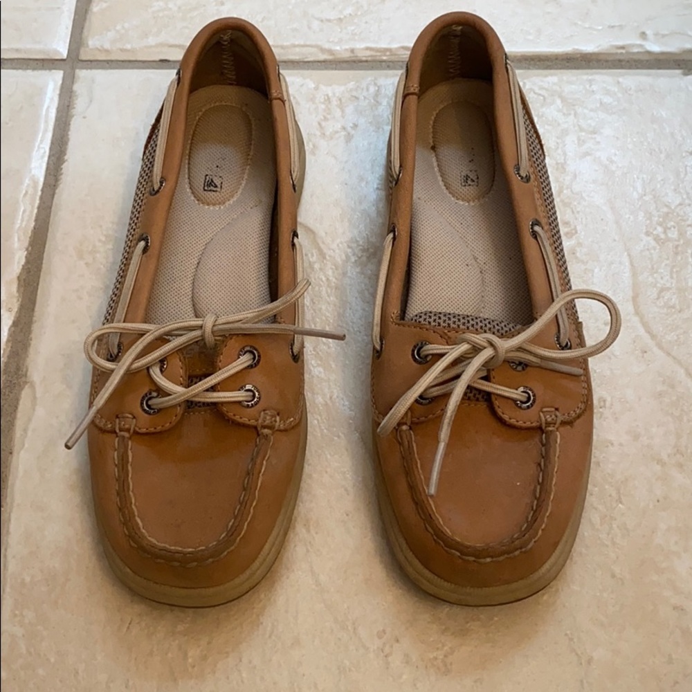 SPERRY TOPSIDER SHOES!!